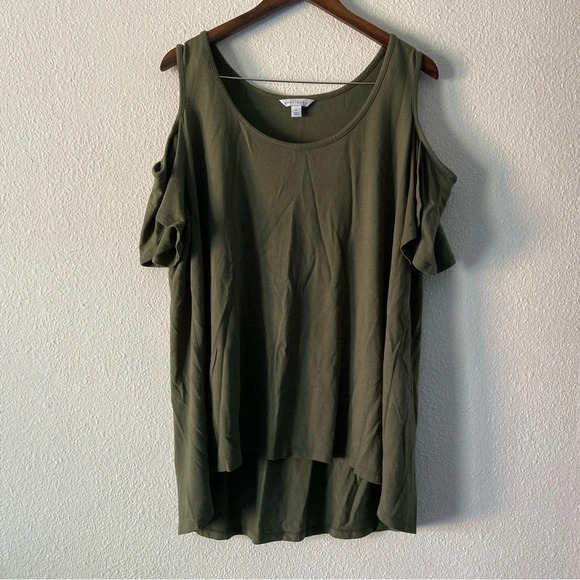 Green Cold Shoulder Short Sleeve Hi-Lo Top 2X Boutique - Picture 7 of 7